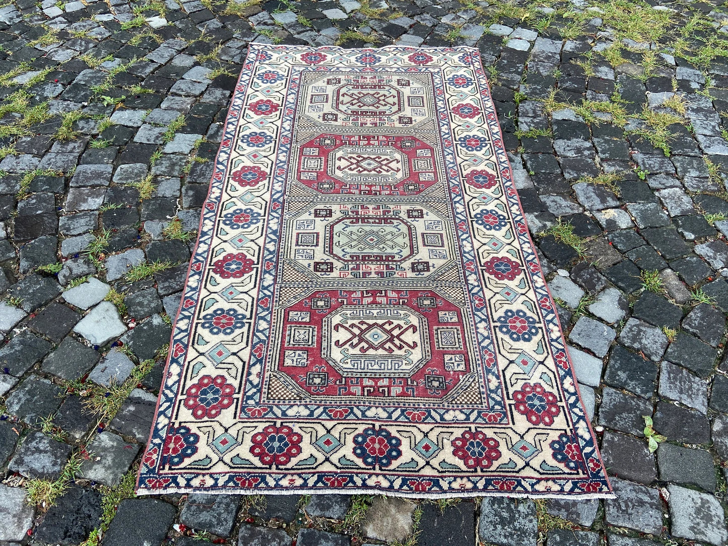 Vintage Turkish Accent Area rug 3.1 x 5.8 ft